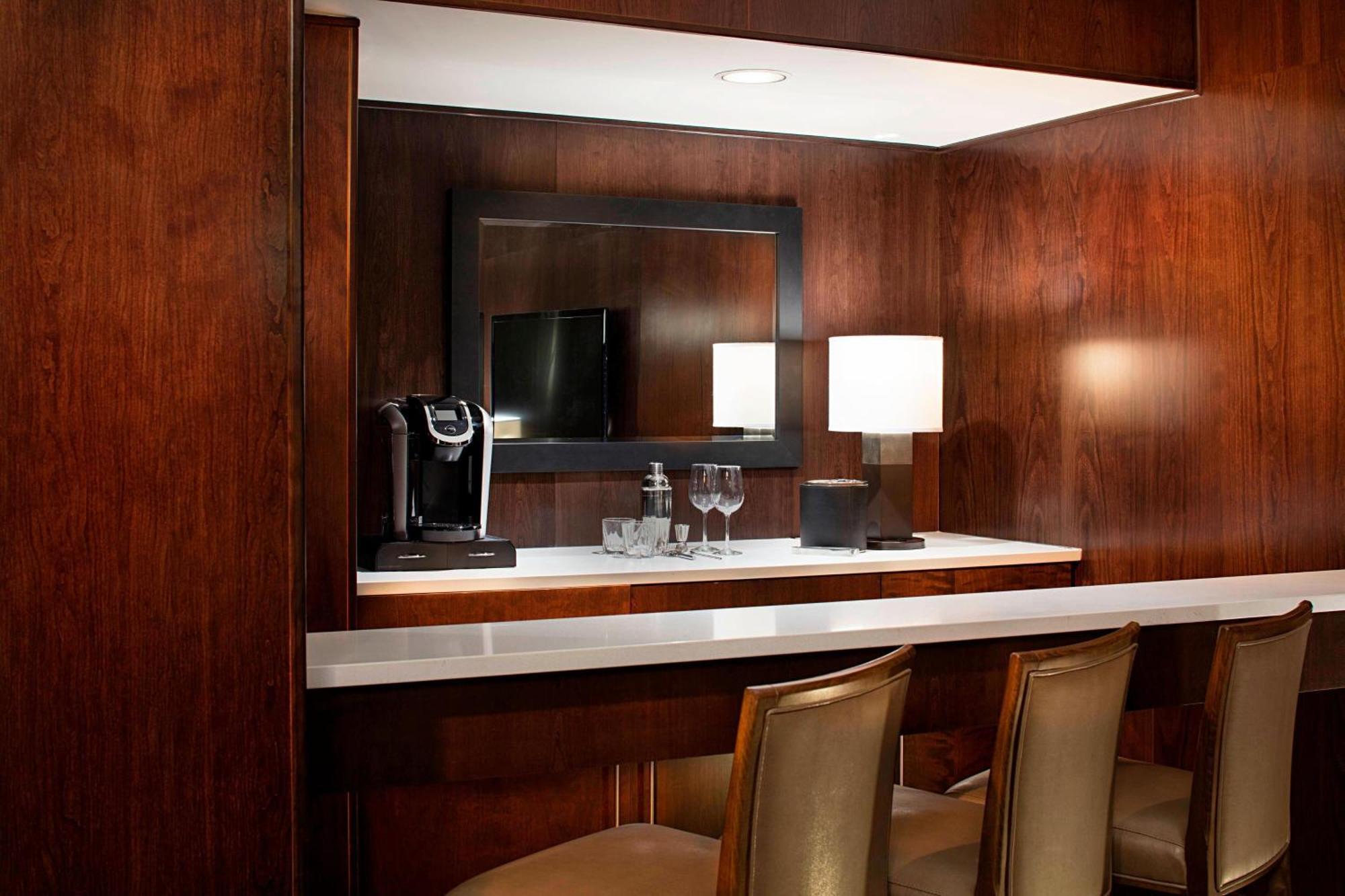 Delta Hotels By Marriott Edmonton South Conference Centre Eksteriør bilde